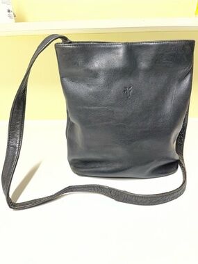 Vintage Frye Black Leather Crossbody Bucket Handbag